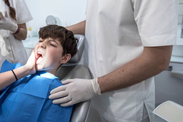 Best Emergency Dental Extractions in West Little River, FL